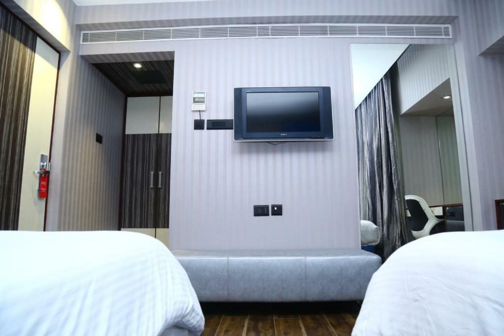 Hotel The Spring Chennai Exterior foto